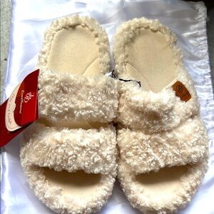 Ever Foam women’s slippers, beige soft size M